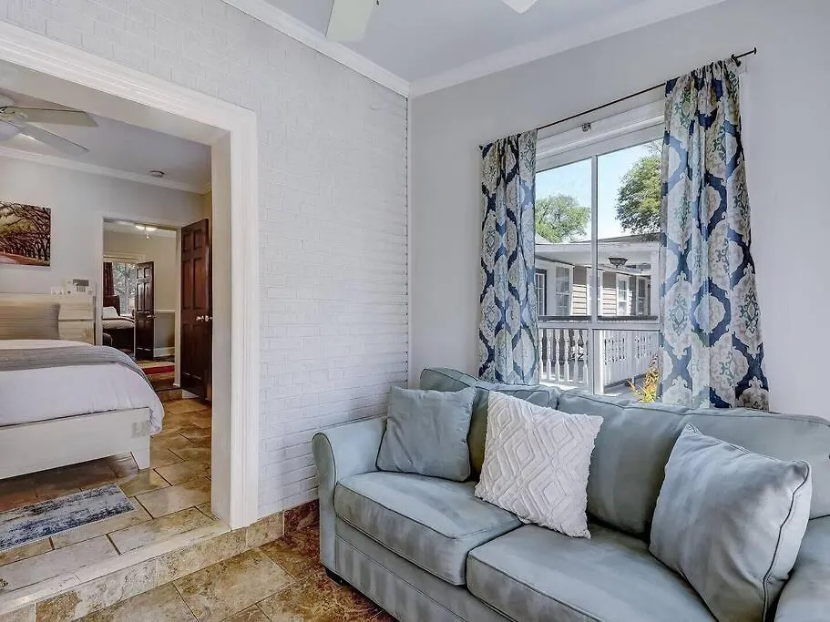 Apartment Historic Savannah Gold Private Condo With Pool - 2Bed, 1&Half Bath, Sleeps 6, 1St Floor, 15 Min Walk To Historic Savannah Center And All Attractions